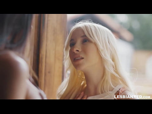 ❤️ Tjejen kommer hem några månader senare och slutar med att äta sin styvmors fitta. ️❌ Sluts at sv.nudexxx.ru ❌